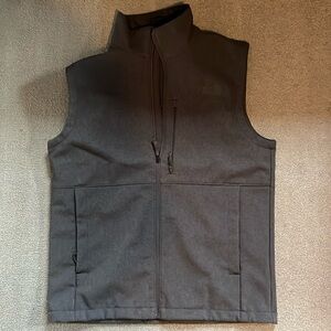 Men’s North Face Apex Bionic Vest. Medium